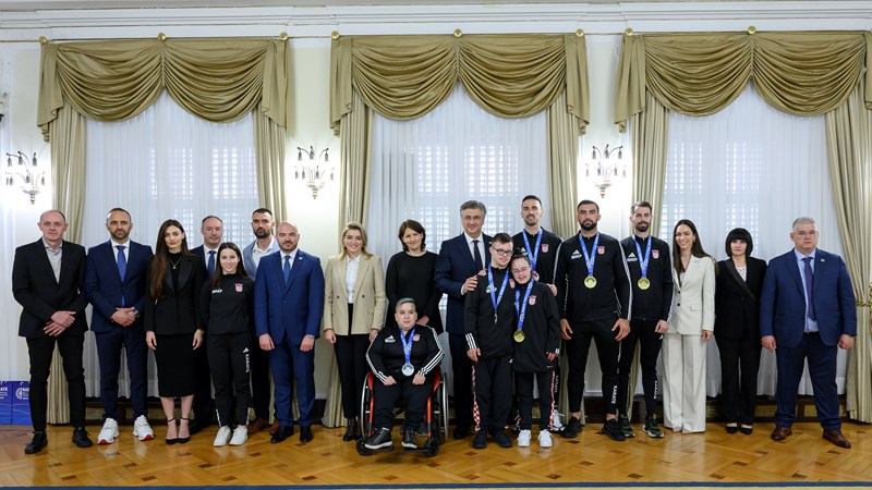 Plenković s karatistima i parakaratistima: Ponosni smo na vas, sedam medalja za Hrvatsku je fantastičan uspjeh!